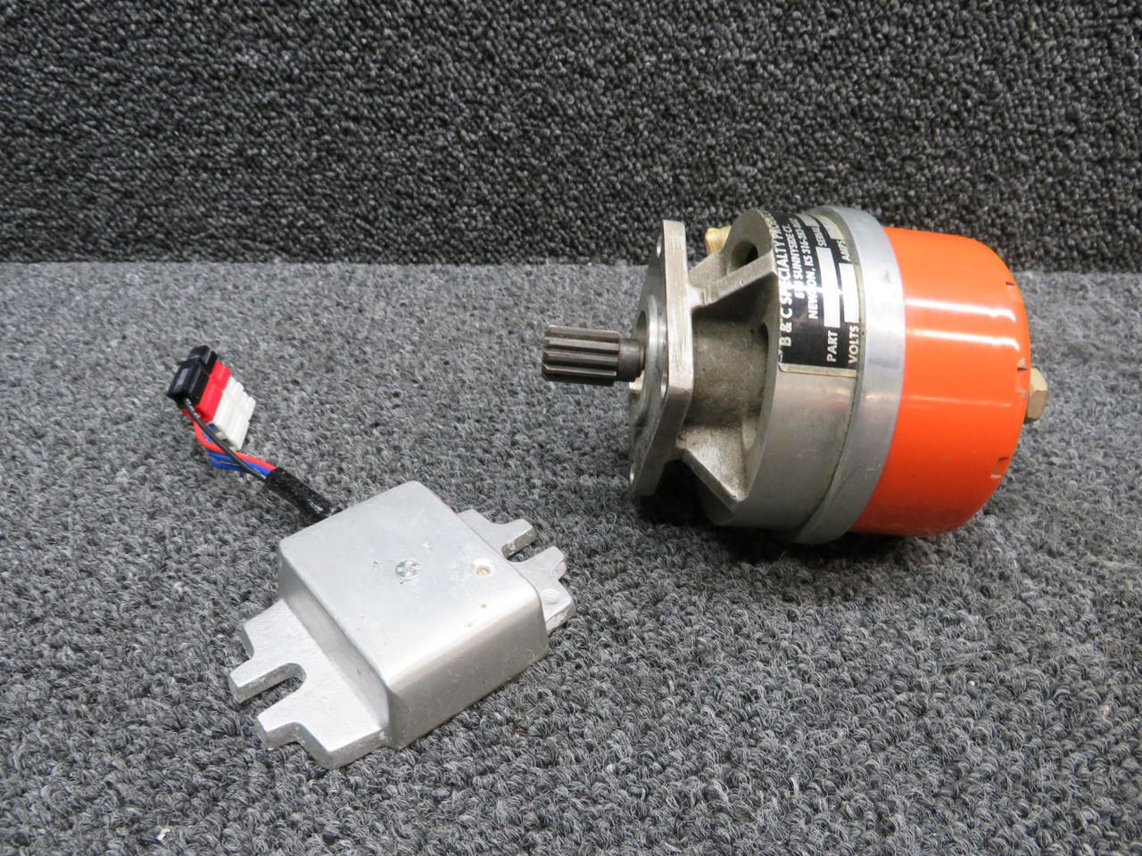 An application scenario or product detail of alternator assembly - Image 1