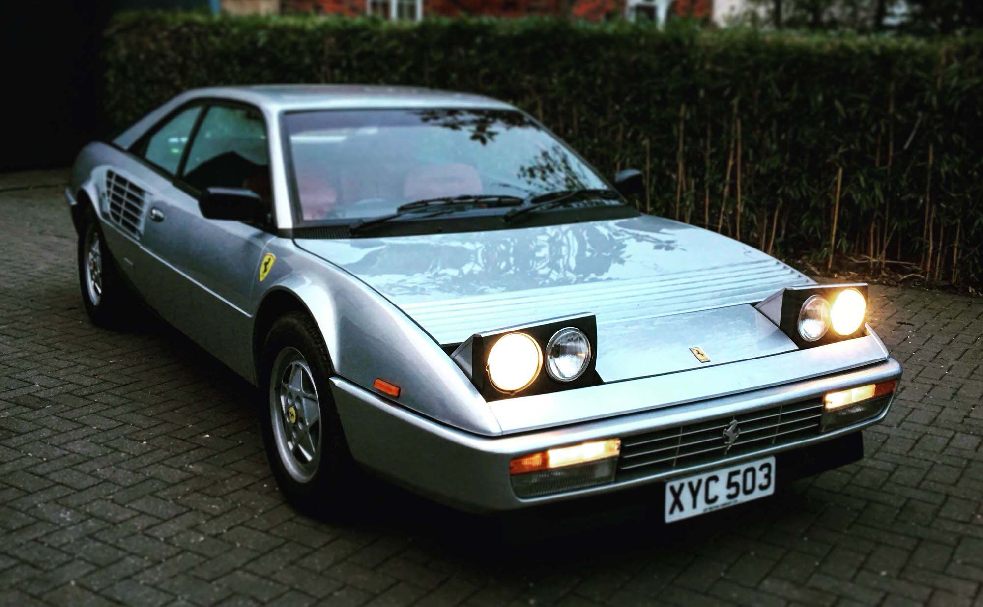 An application scenario or product detail of headlights flickering while driving - Image 12