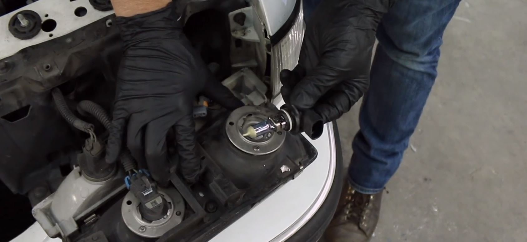 An application scenario or product detail of how to change a headlight on a - Image 13