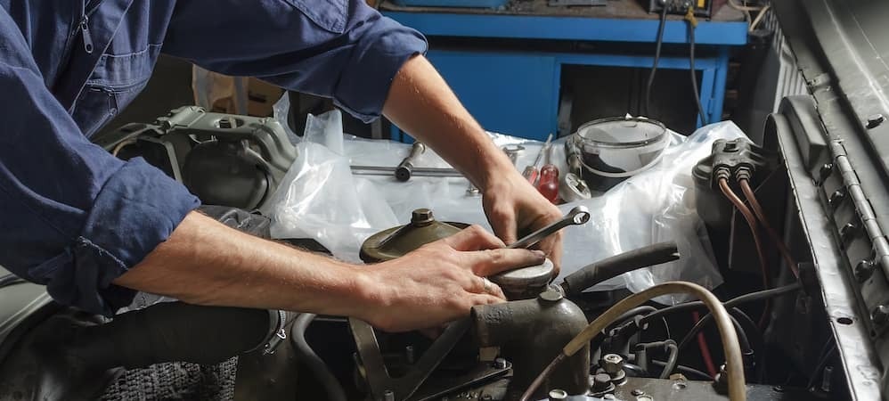 An application scenario or product detail of how to fix a car starter motor - Image 19