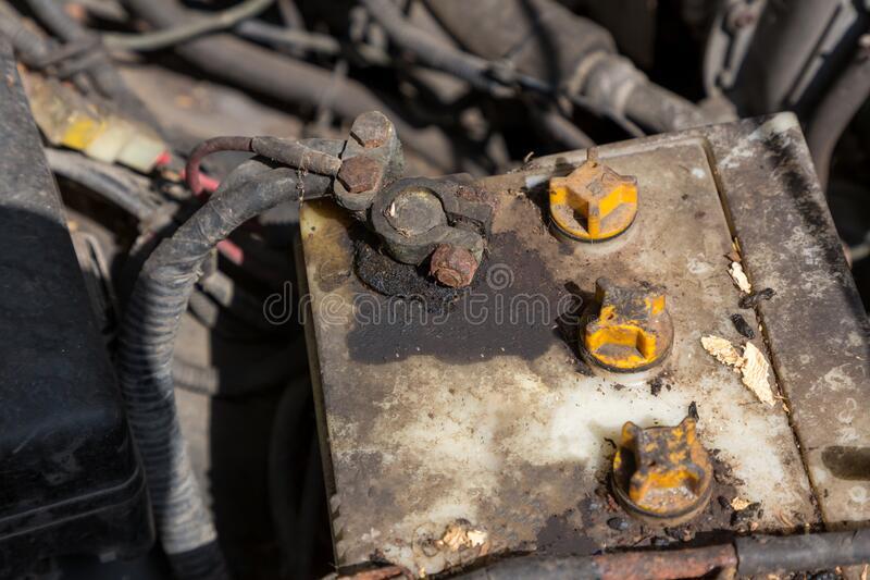An application scenario or product detail of how to tell if alternator or battery is bad - Image 18