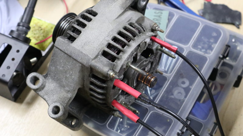 An application scenario or product detail of picture of a car alternator - Image 14