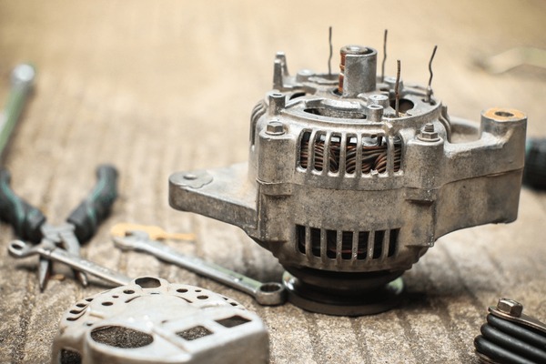 An application scenario or product detail of picture of an alternator - Image 15