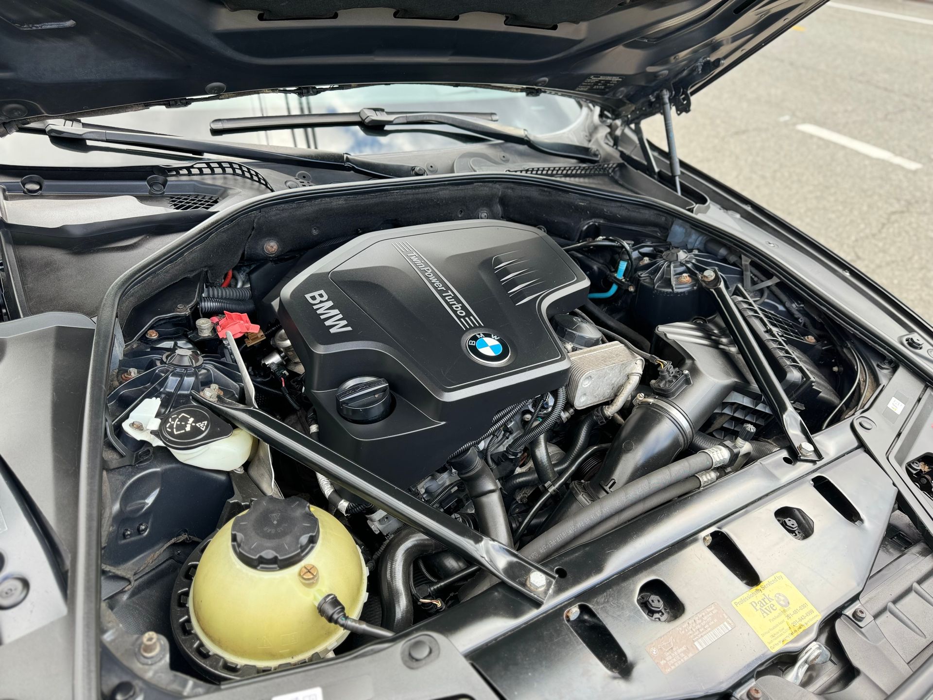 An application scenario or product detail of starting a car with a bad starter - Image 17